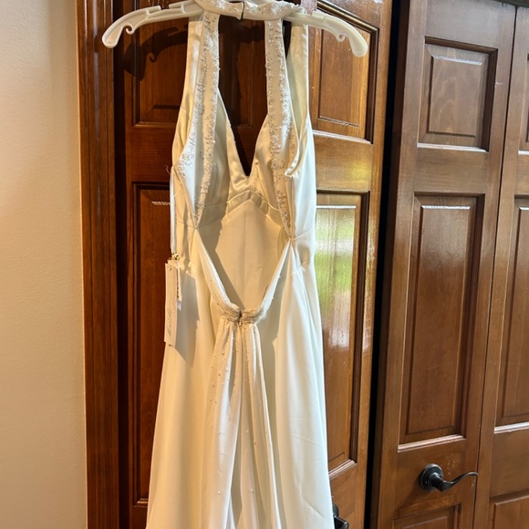 NWT elegant wedding gown - Picture 8 of 8